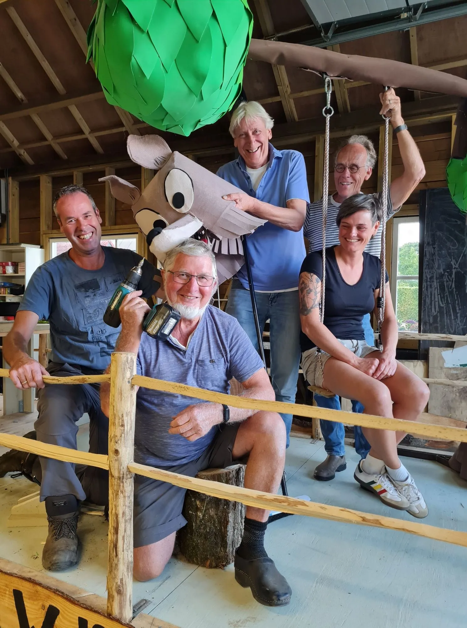 Bouwers Arjan Wentink, Henk Marsman, Wim Raanhuis, Johanneke Kottelenberg, Ben Stortelder (vlnr)